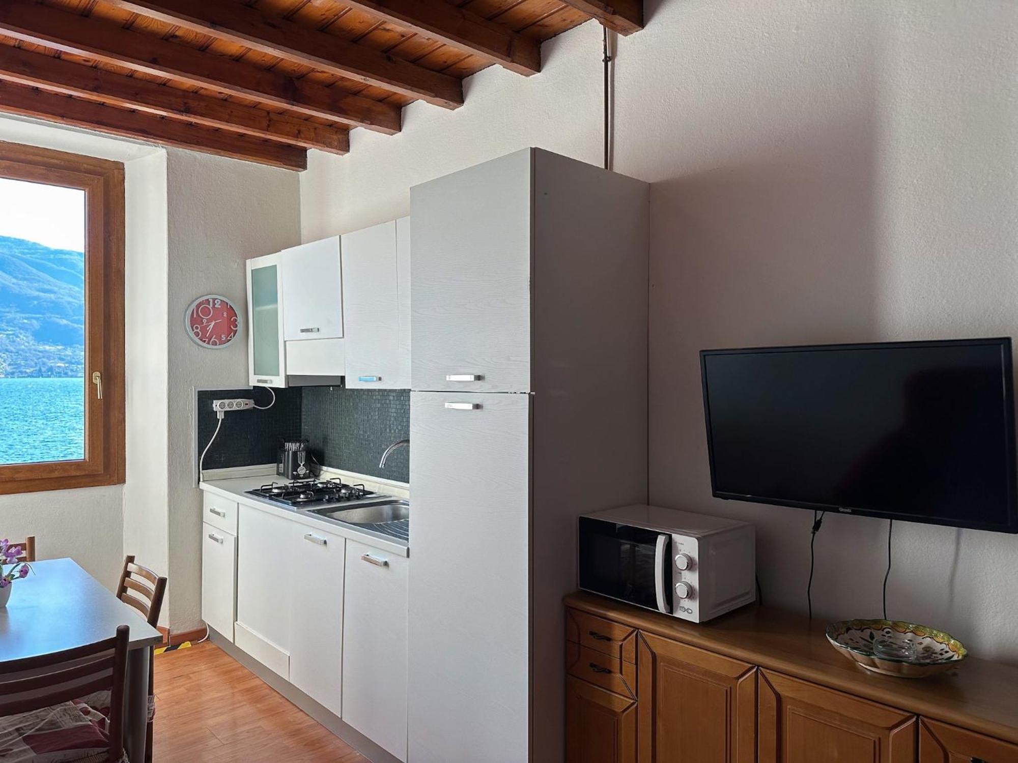 Renzo E Lucia Lake View Apartment Oliveto Lario Exteriör bild