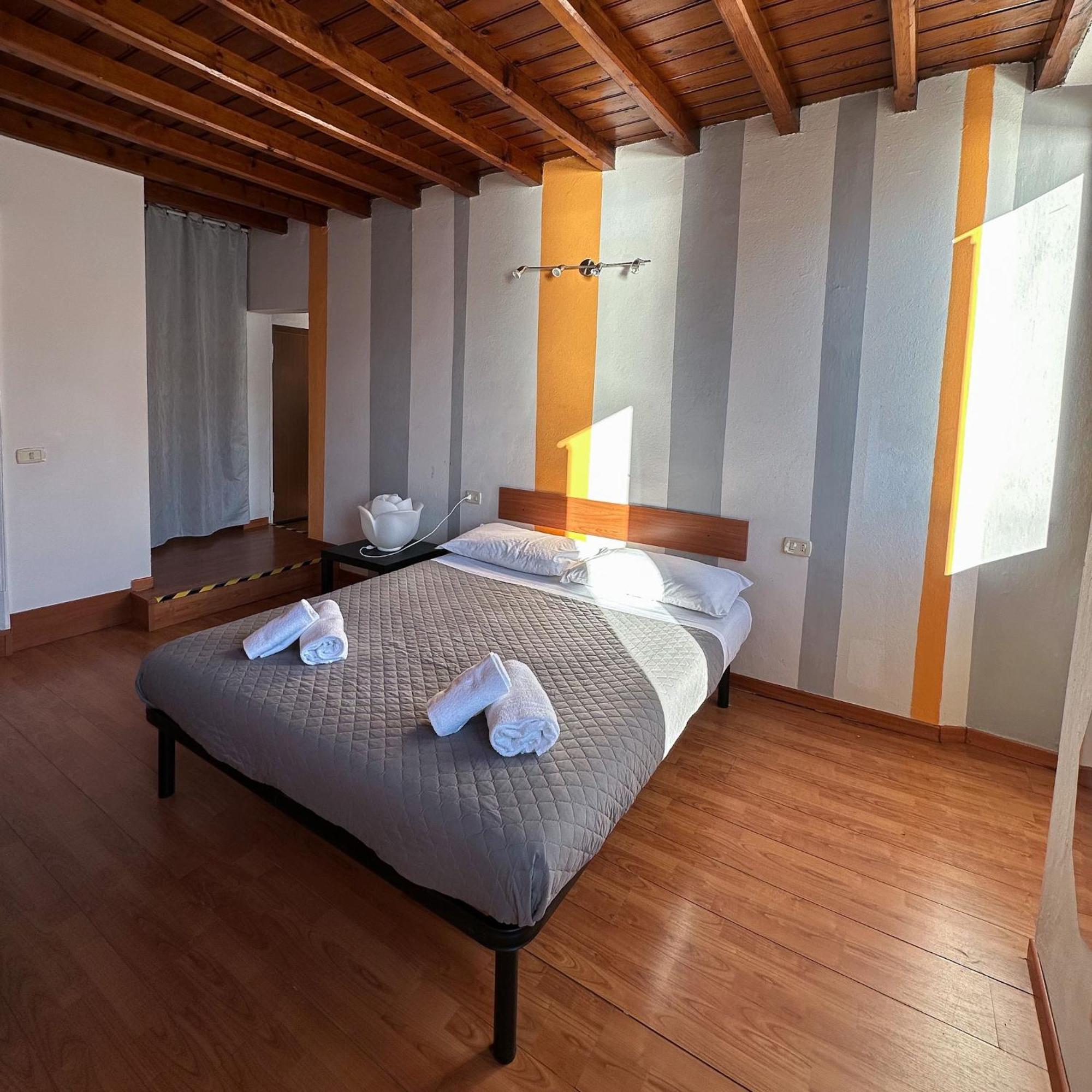 Renzo E Lucia Lake View Apartment Oliveto Lario Exteriör bild
