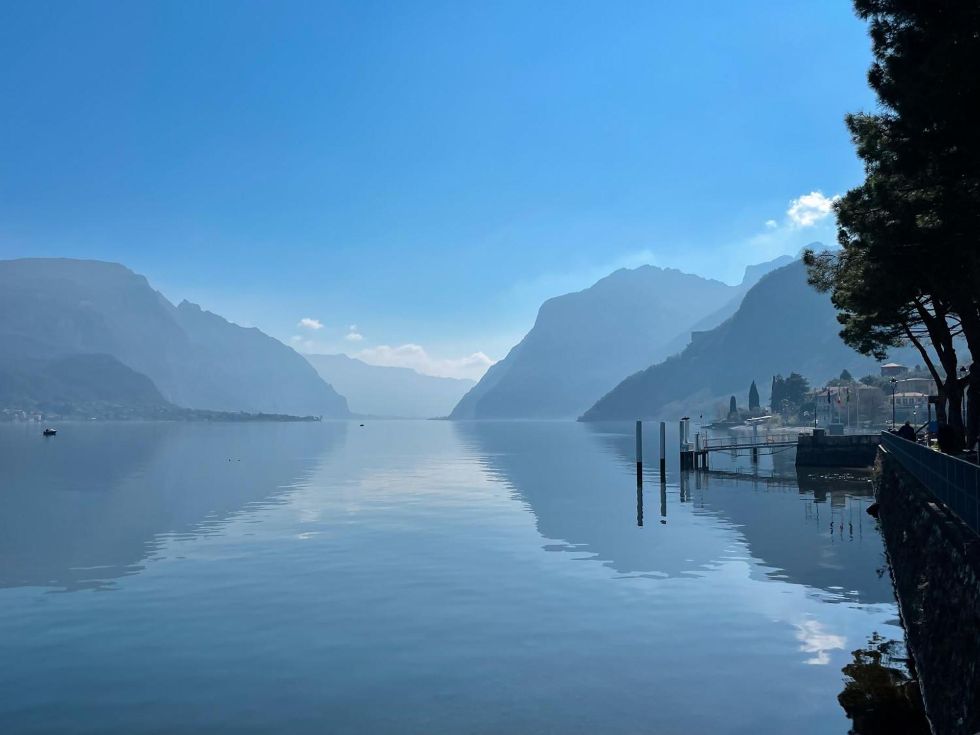 Renzo E Lucia Lake View Apartment Oliveto Lario Exteriör bild